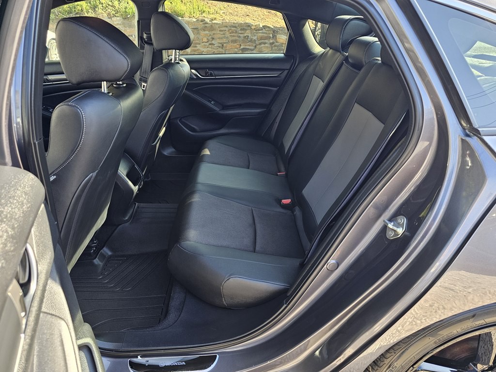 2019 Honda Accord Image 13