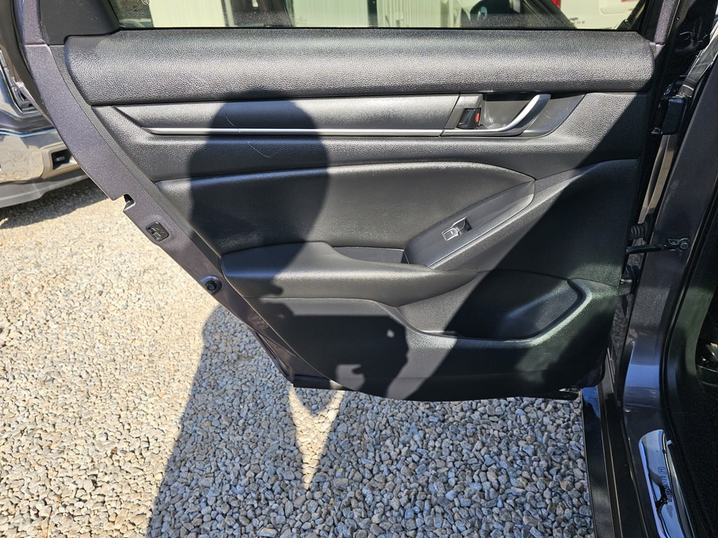2019 Honda Accord Image 14