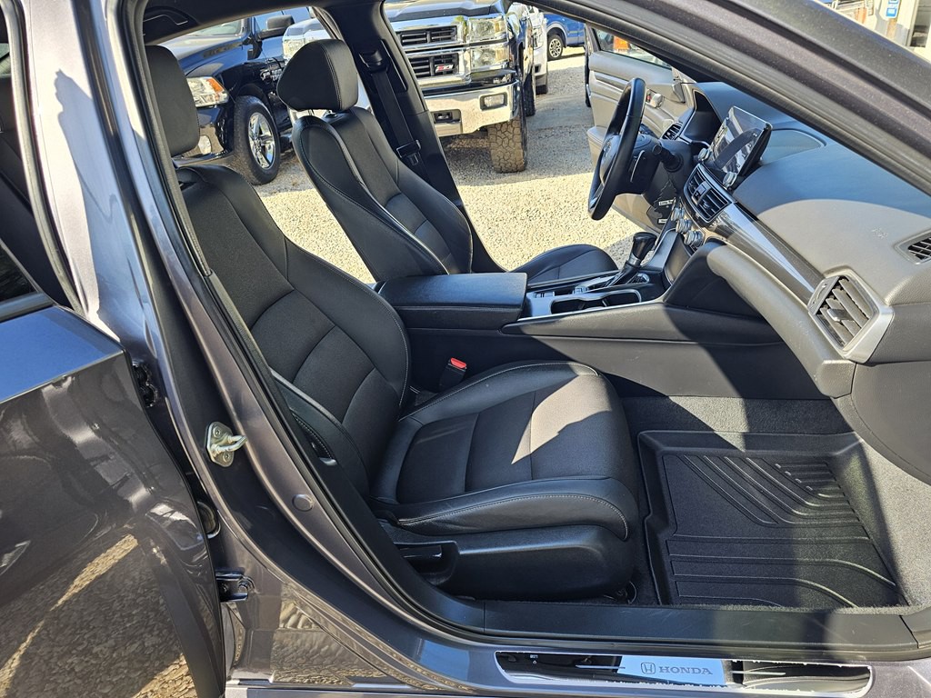 2019 Honda Accord Image 17