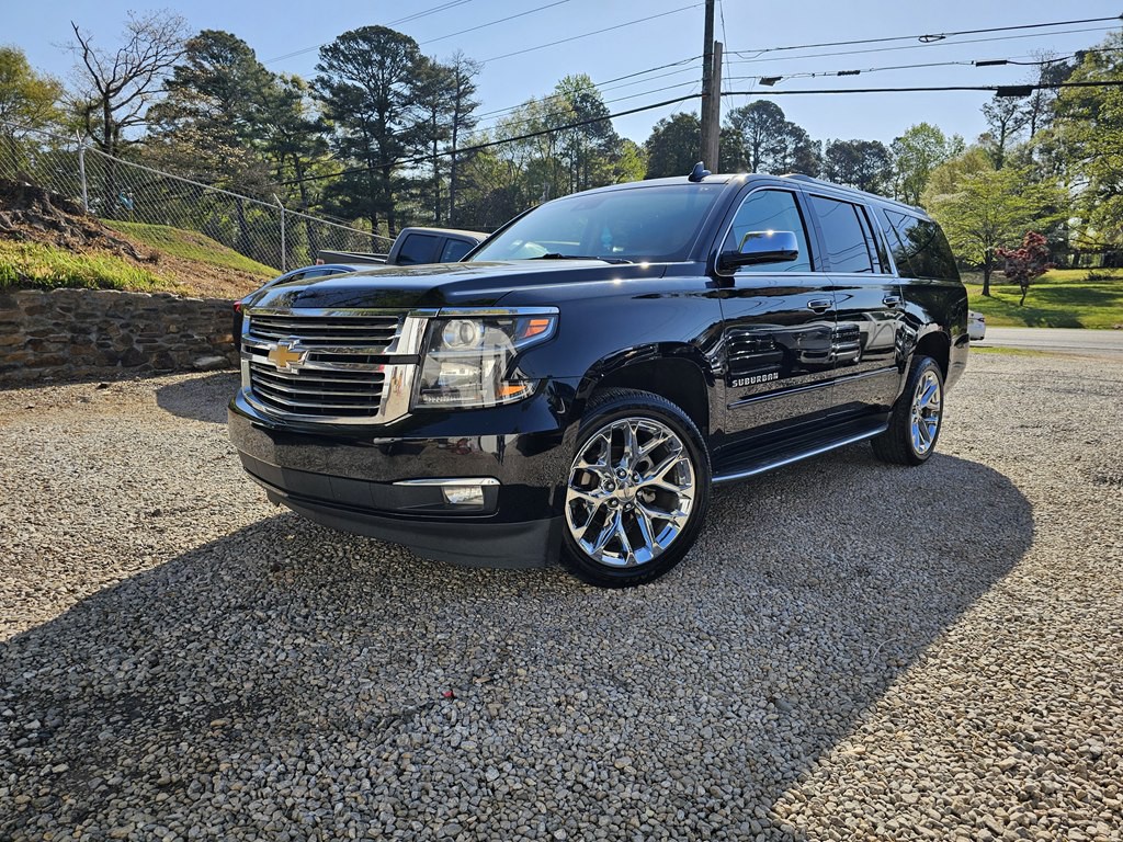 2017 Chevrolet Suburban Image 1