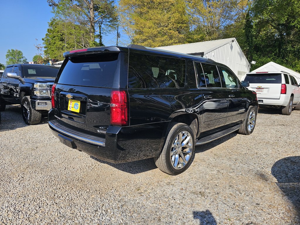 2017 Chevrolet Suburban Image 8