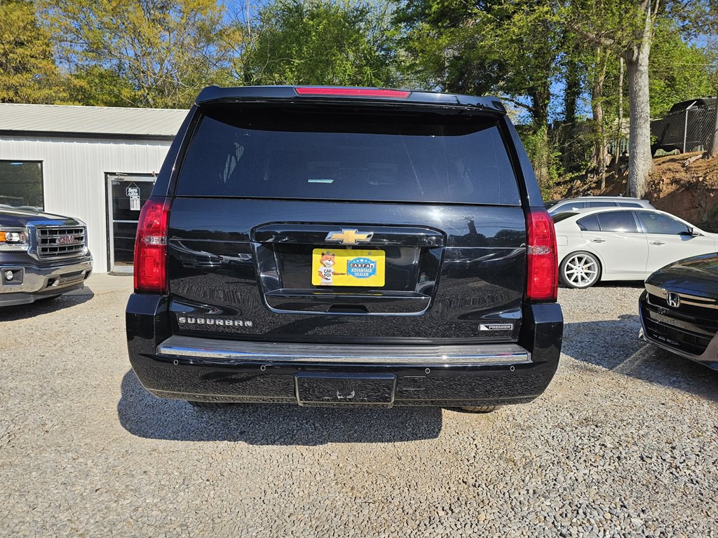 2017 Chevrolet Suburban Image 10