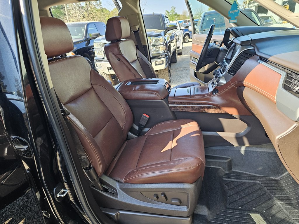2017 Chevrolet Suburban Image 18