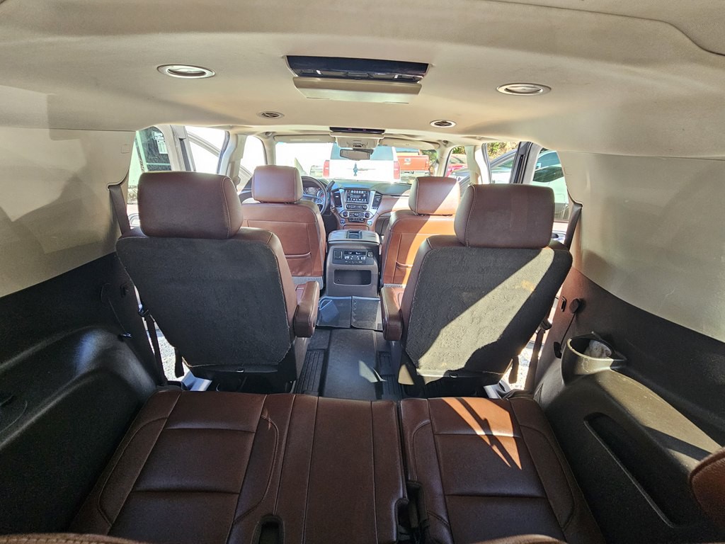2017 Chevrolet Suburban Image 22