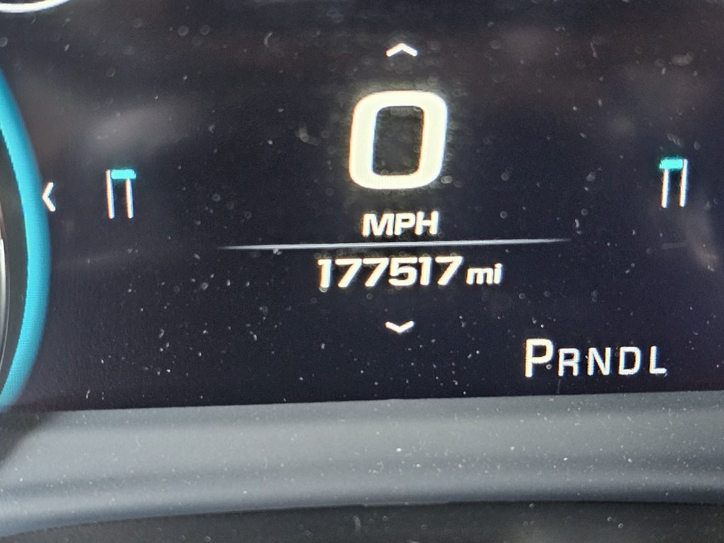 2017 Chevrolet Suburban Image 25