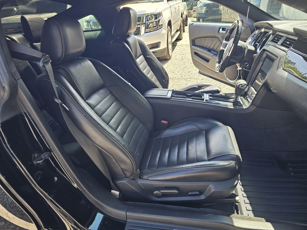 2012 Ford Mustang Image 13