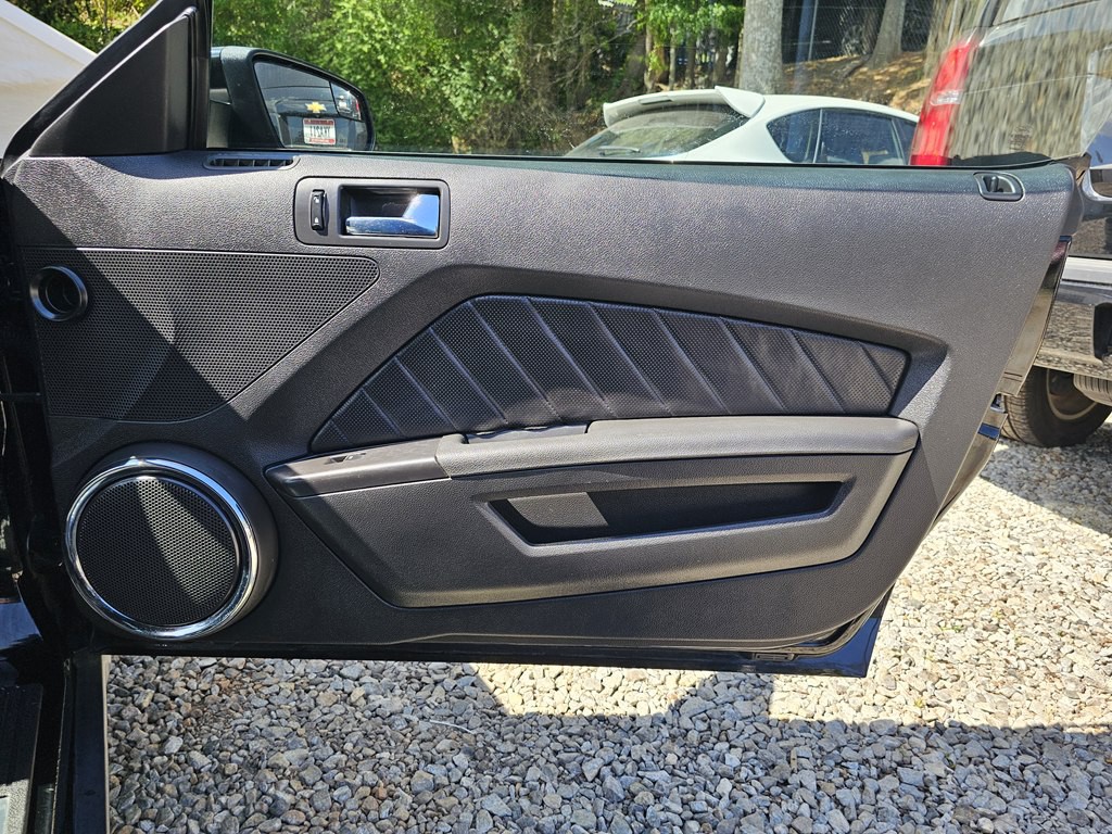 2012 Ford Mustang Image 14