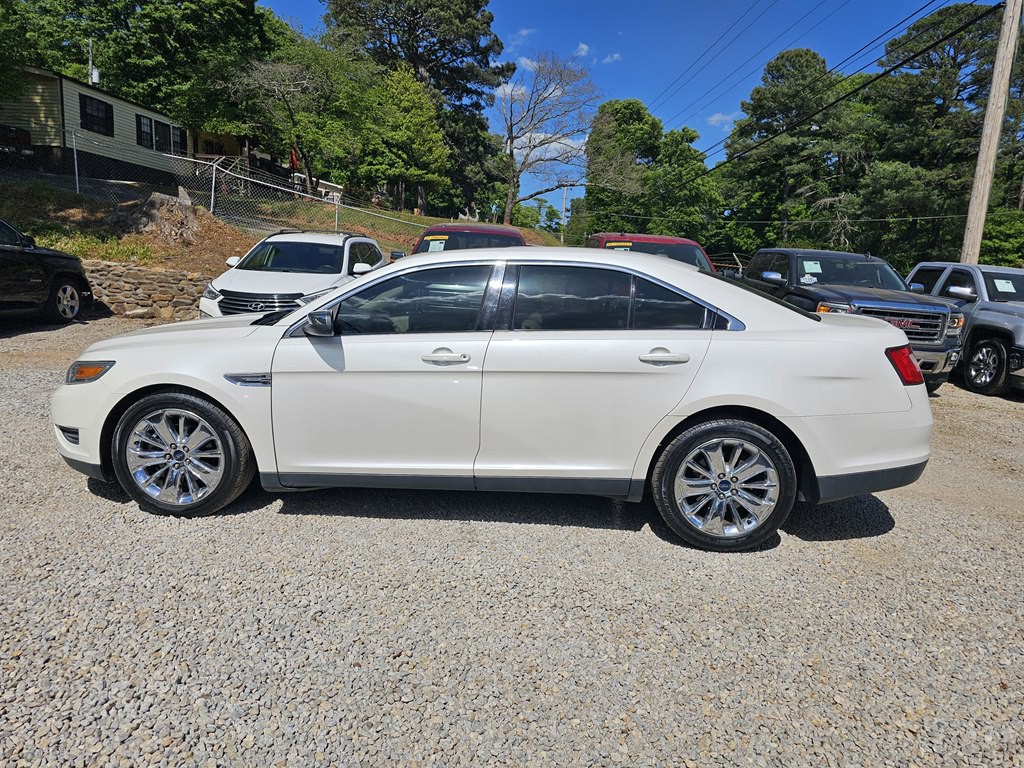 2012 Ford Taurus Image 2