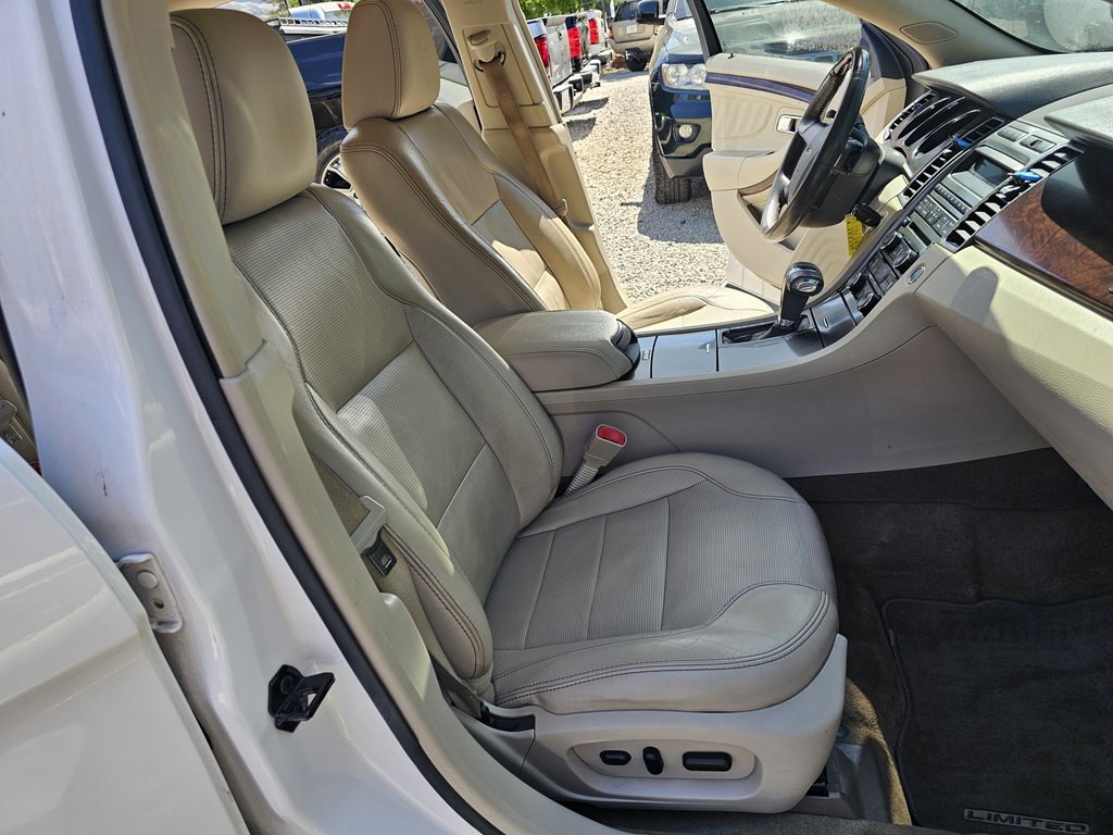 2012 Ford Taurus Image 17