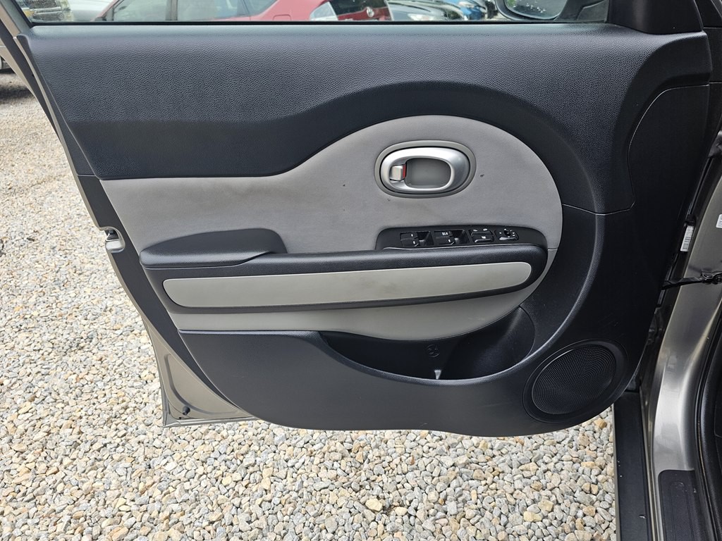 2015 Kia Soul Image 12