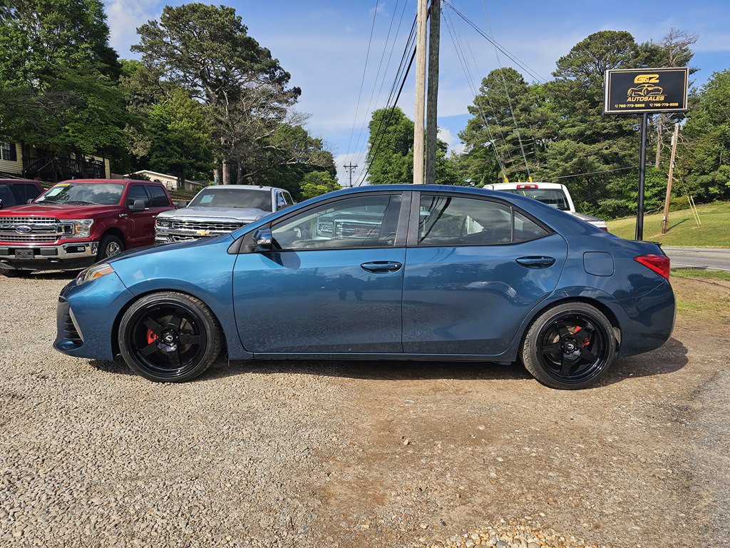 2018 Toyota Corolla Image 2