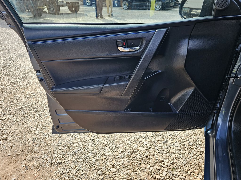 2018 Toyota Corolla Image 12