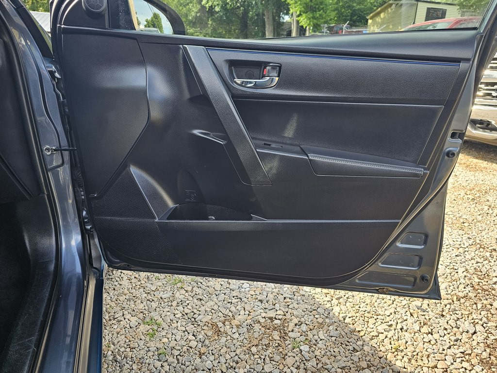 2018 Toyota Corolla Image 18