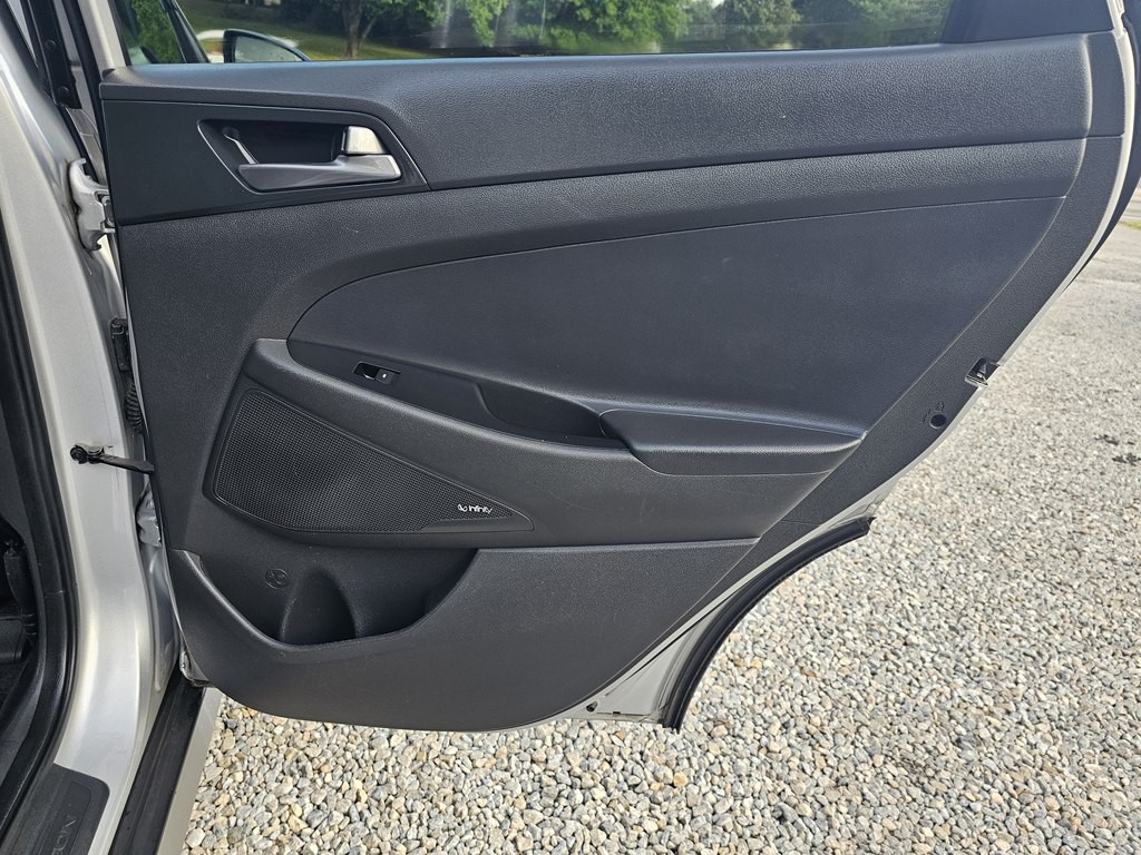 2017 Hyundai Tucson Image 16