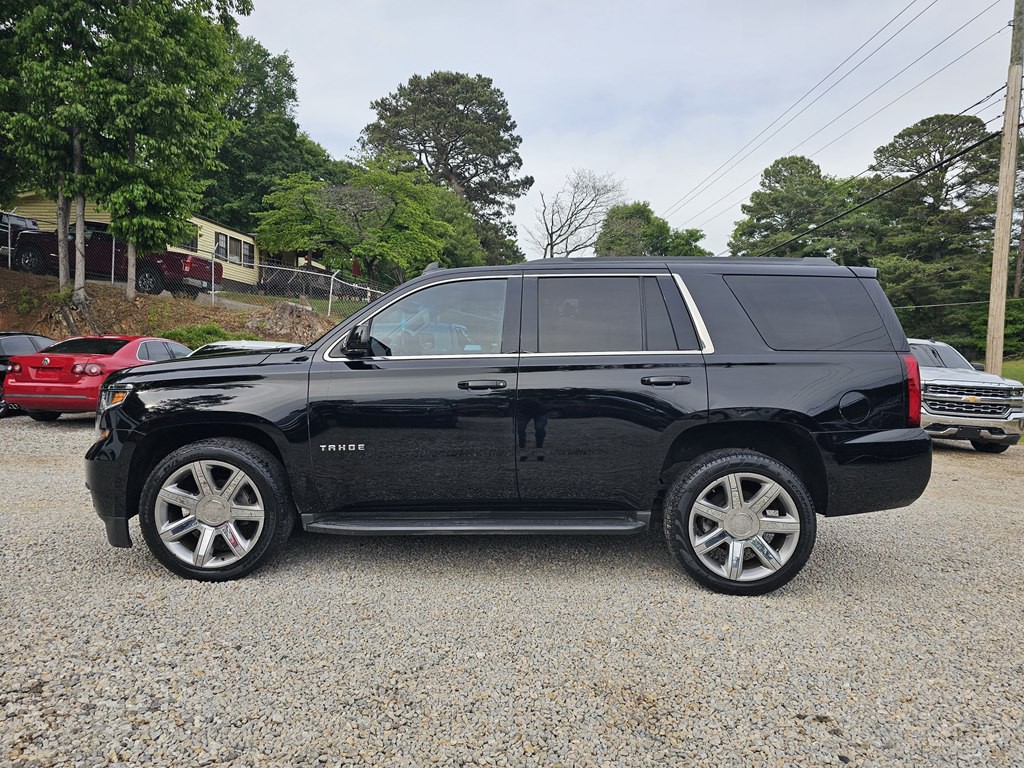 2017 Chevrolet Tahoe Image 2
