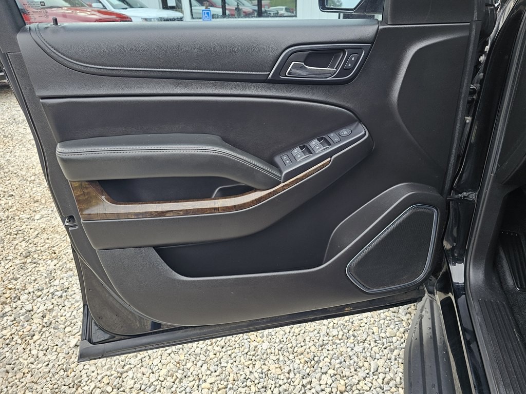 2017 Chevrolet Tahoe Image 12