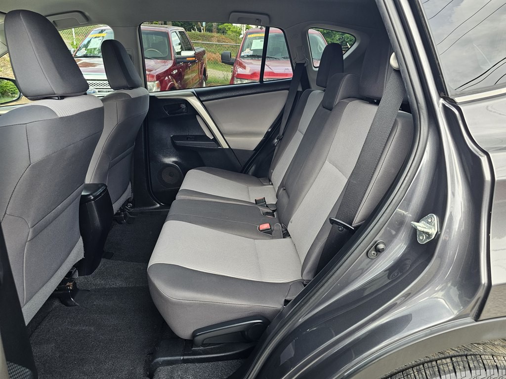 2015 Toyota Rav4 Image 13