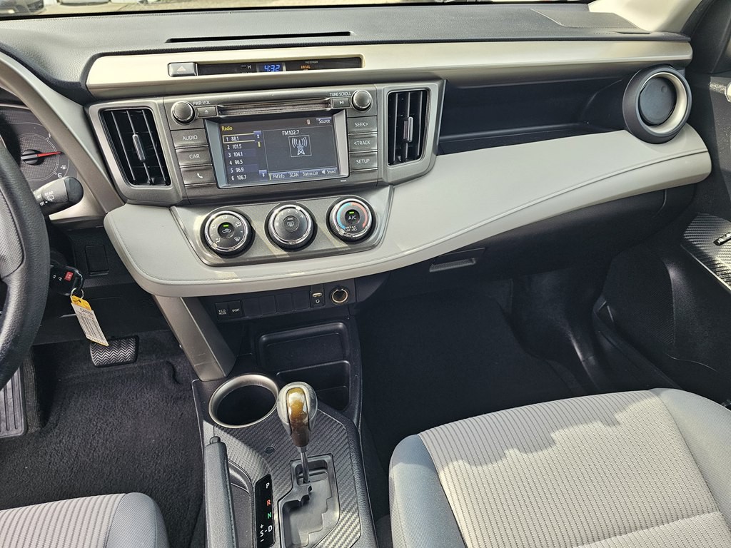 2015 Toyota Rav4 Image 22