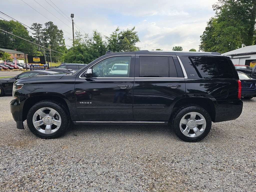 2015 Chevrolet Tahoe Image 2