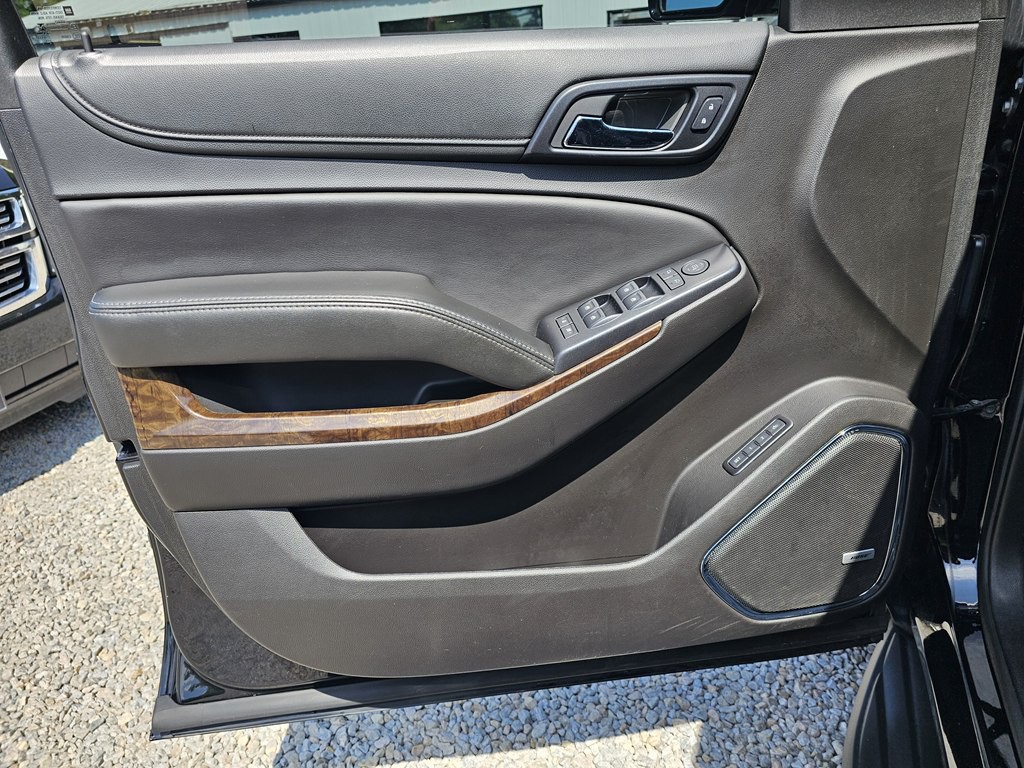 2017 Chevrolet Tahoe Image 12
