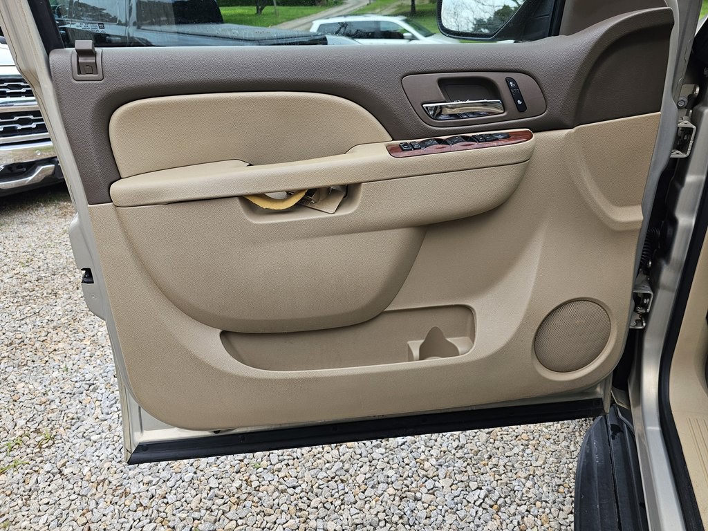 2012 Chevrolet Tahoe Image 12