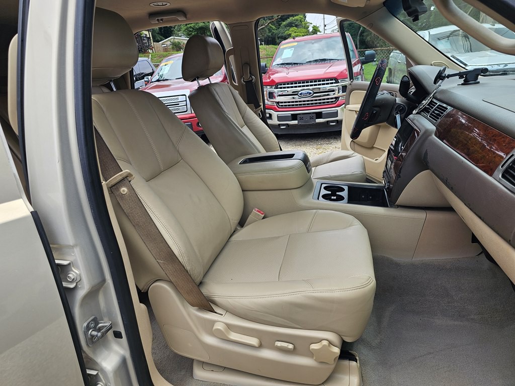 2012 Chevrolet Tahoe Image 18