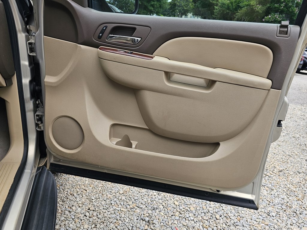 2012 Chevrolet Tahoe Image 19