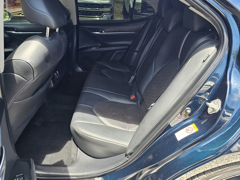2018 Toyota Camry Image 13