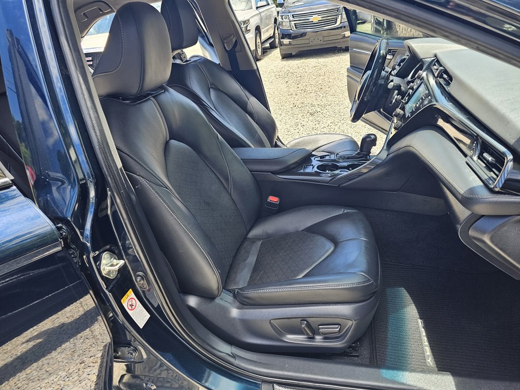 2018 Toyota Camry Image 17