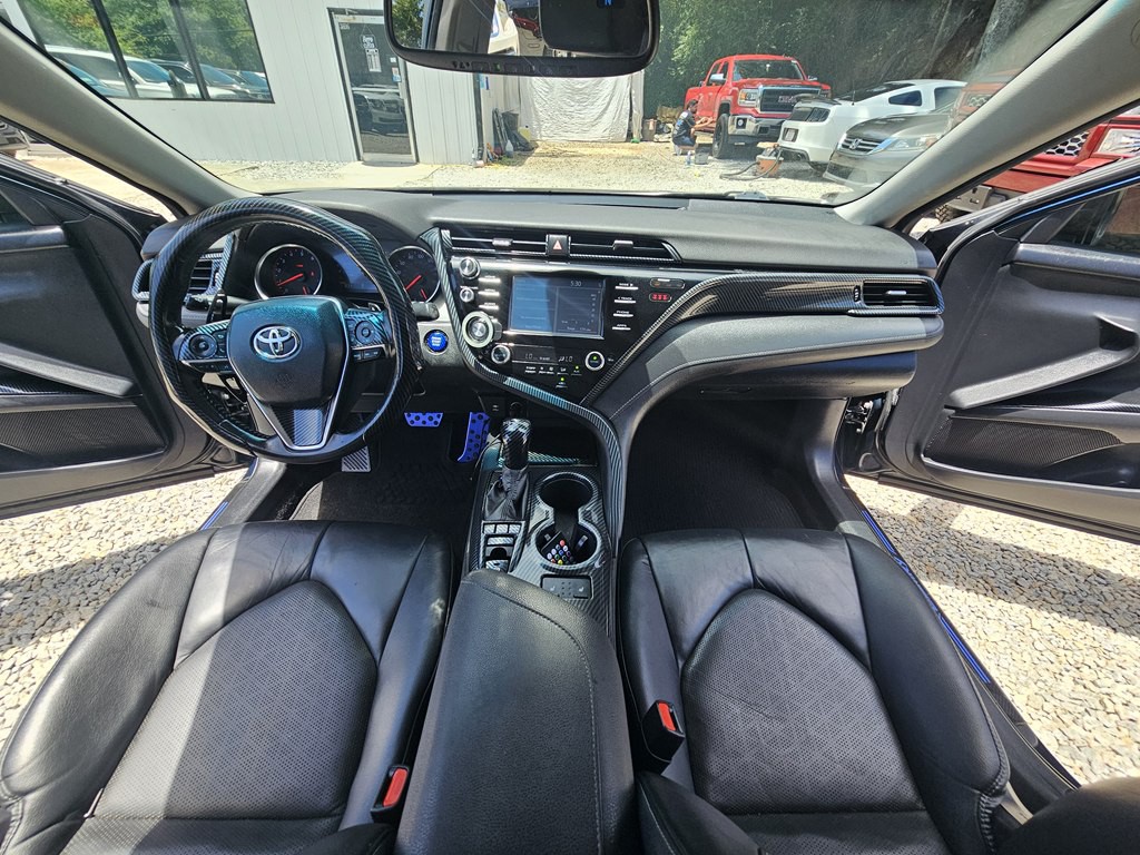 2018 Toyota Camry Image 19