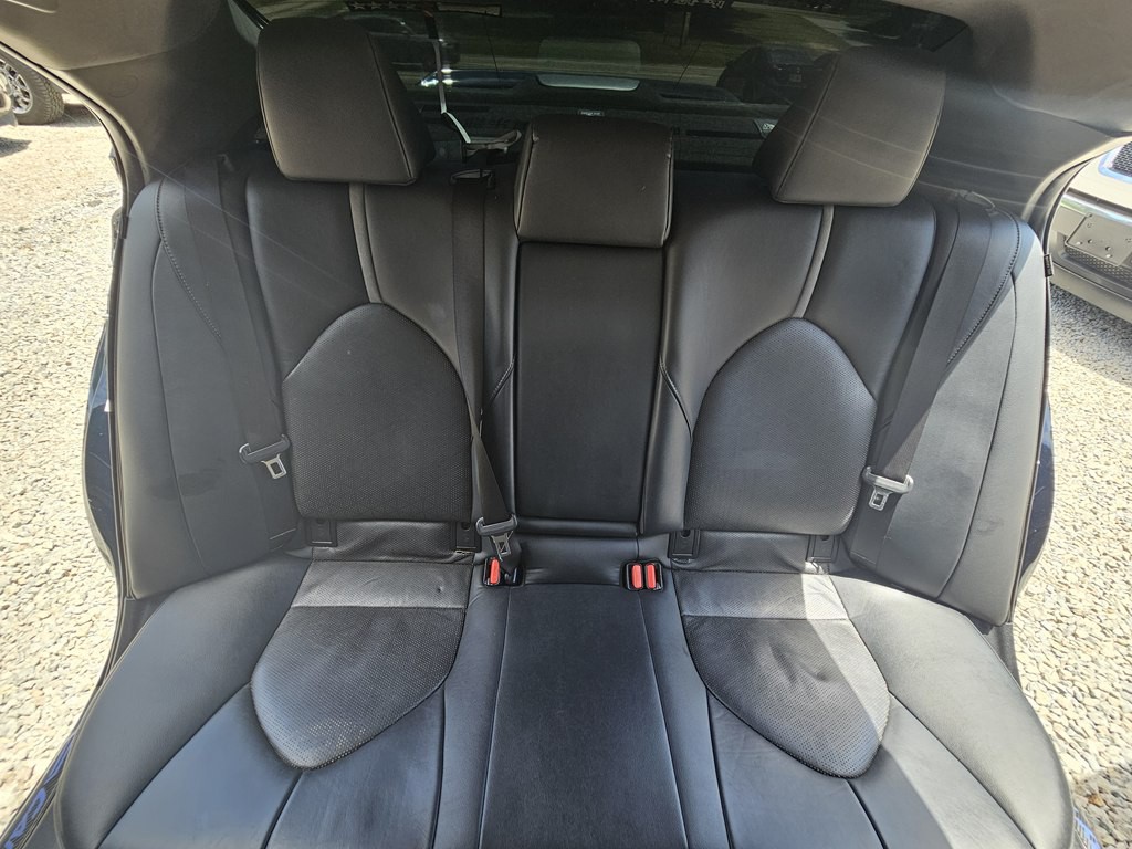 2018 Toyota Camry Image 20