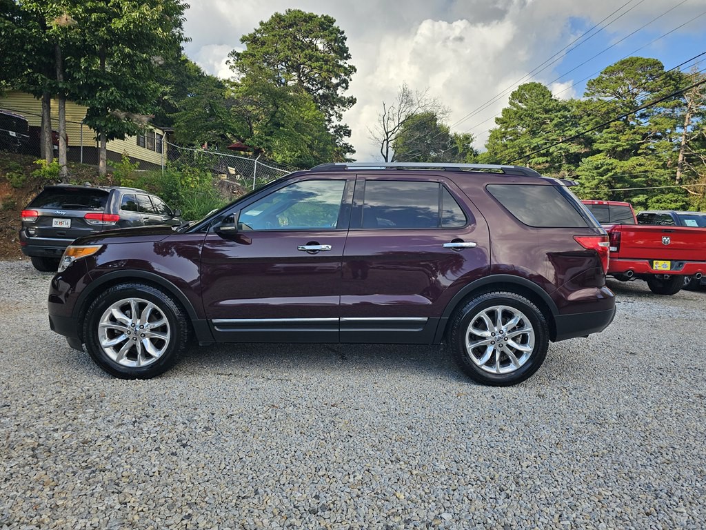 2011 Ford Explorer Image 2