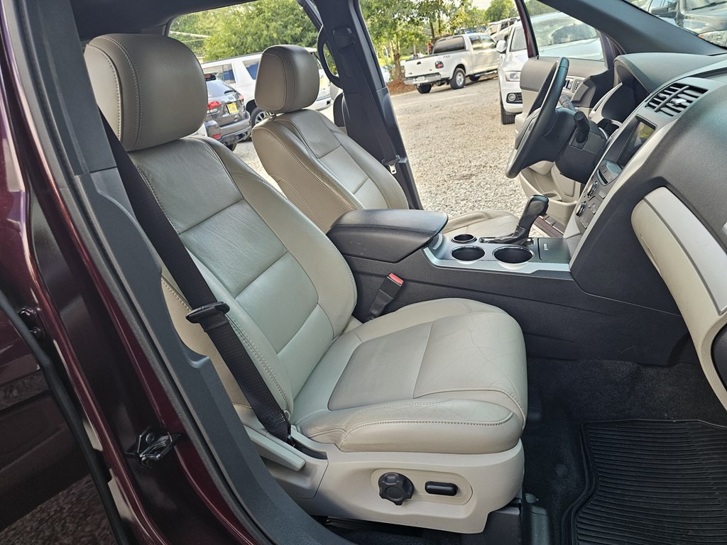2011 Ford Explorer Image 17