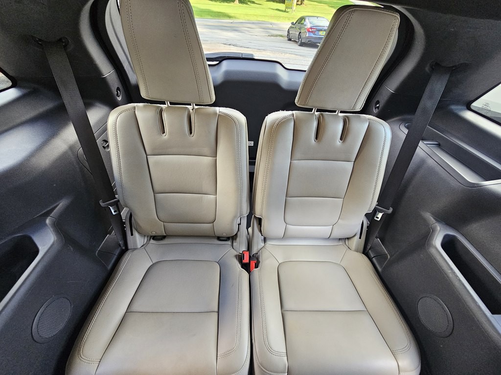 2011 Ford Explorer Image 21
