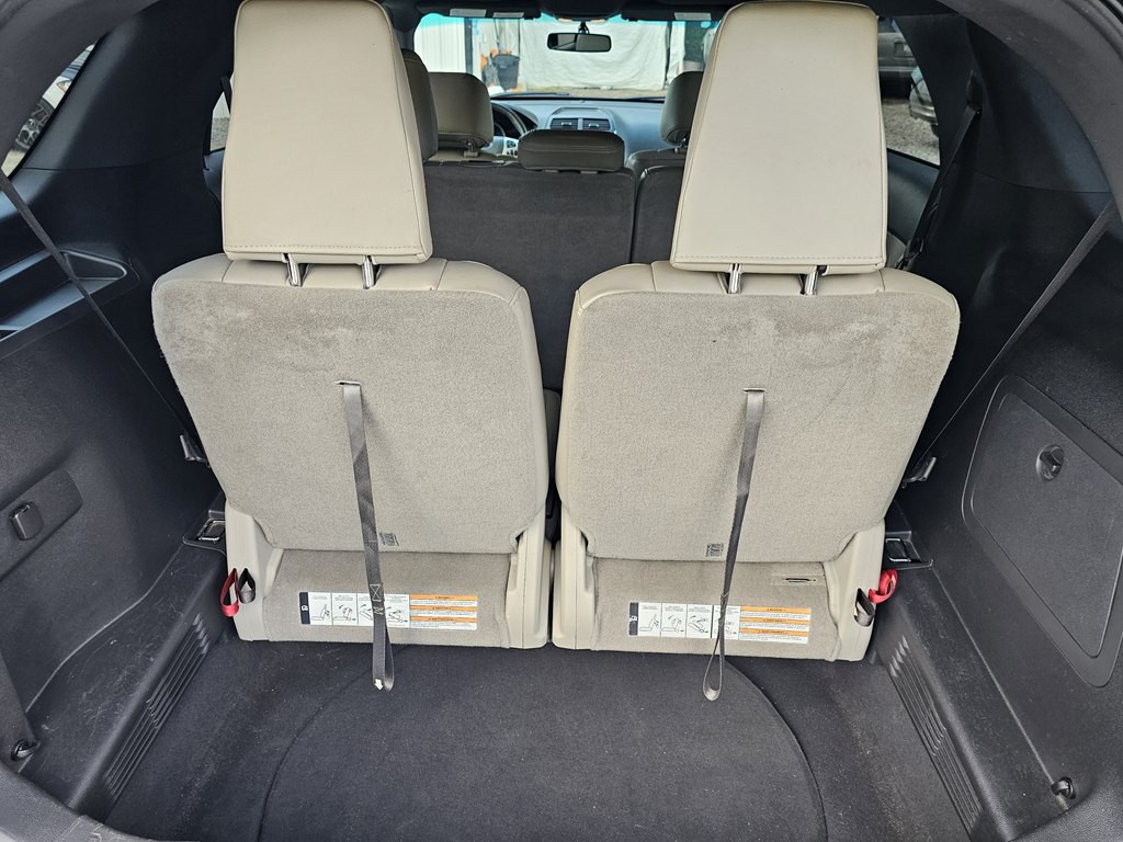 2011 Ford Explorer Image 27