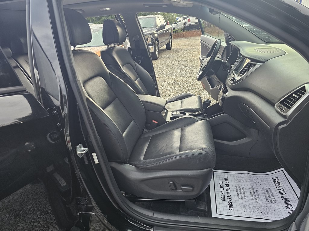 2016 Hyundai Tucson Image 17