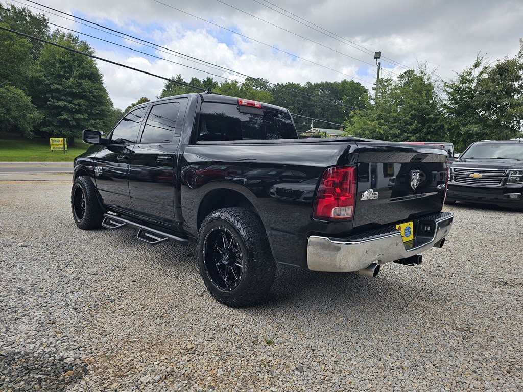 2019 RAM 1500 Image 3