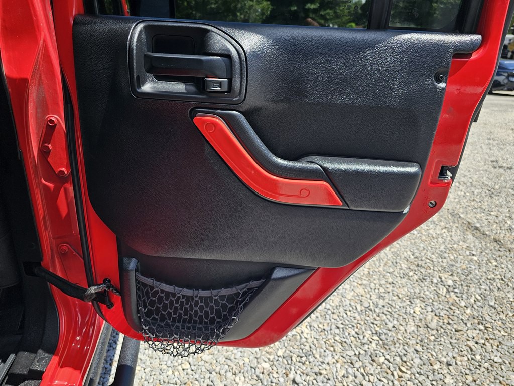2015 Jeep Wrangler Unlimited Image 16