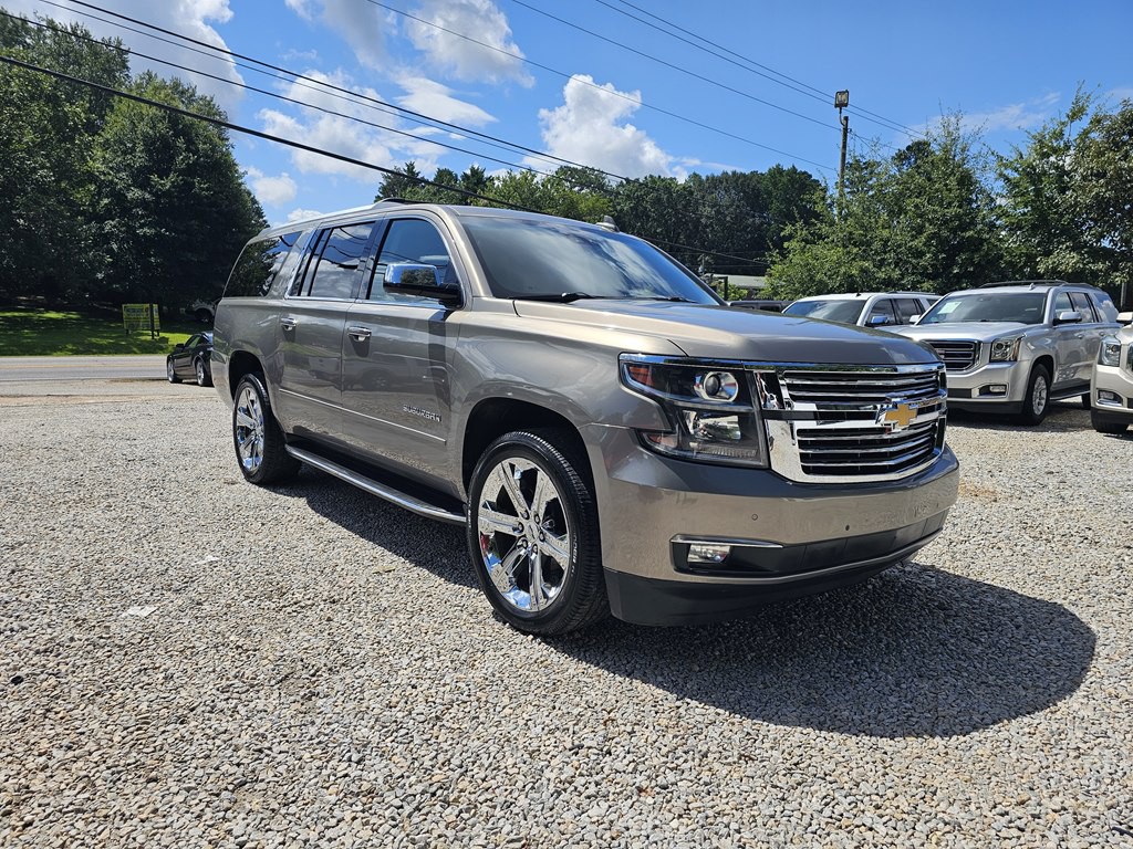 2017 Chevrolet Suburban Image 6