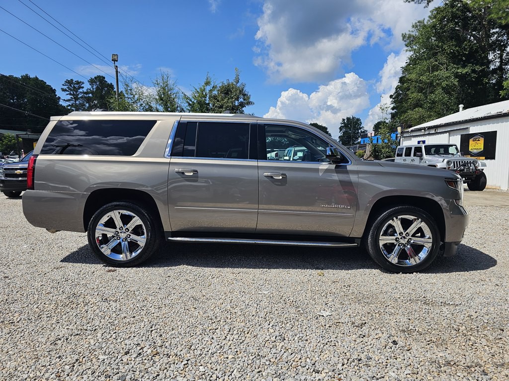 2017 Chevrolet Suburban Image 7