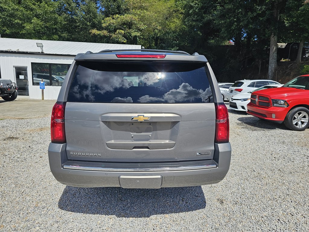 2017 Chevrolet Suburban Image 9