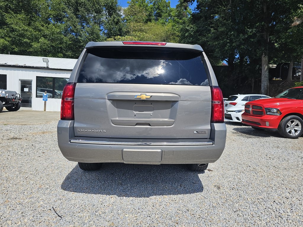 2017 Chevrolet Suburban Image 10