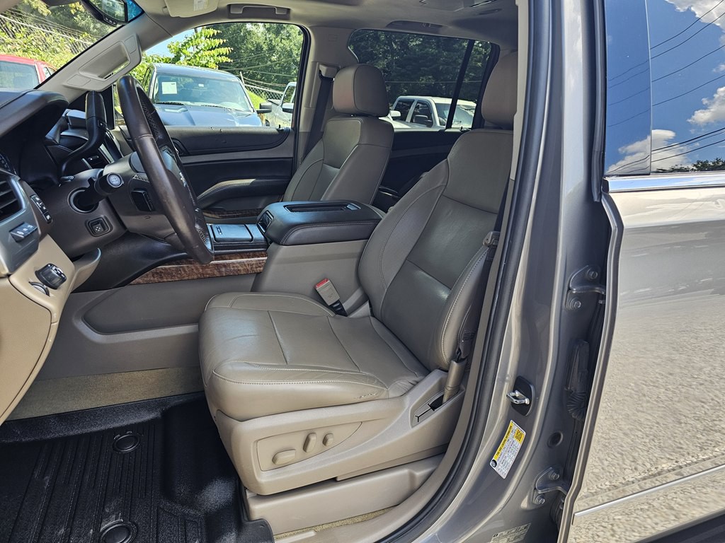 2017 Chevrolet Suburban Image 11