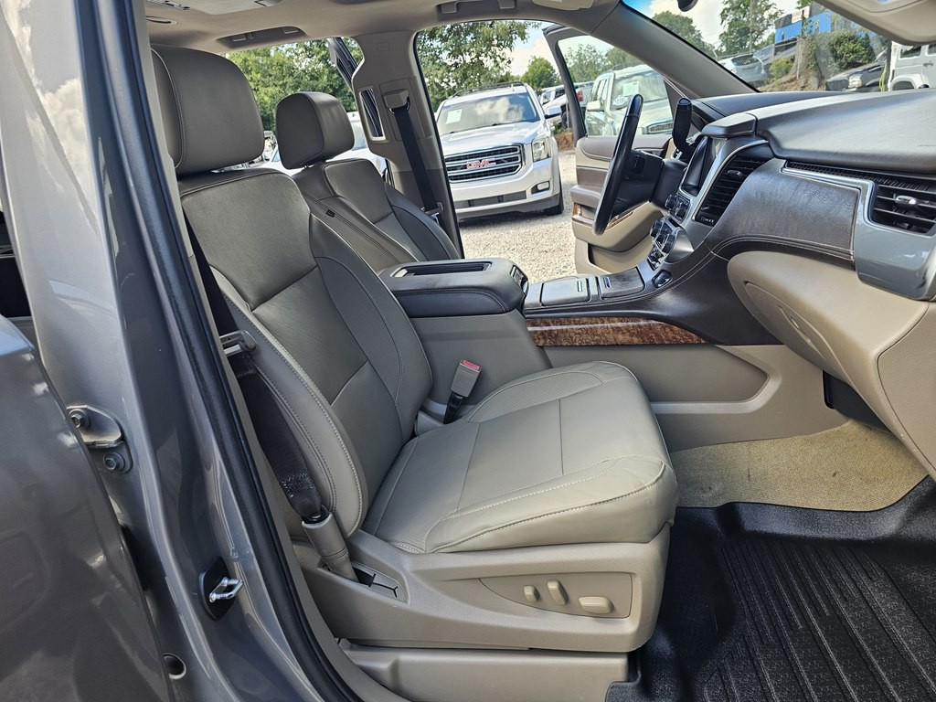 2017 Chevrolet Suburban Image 19