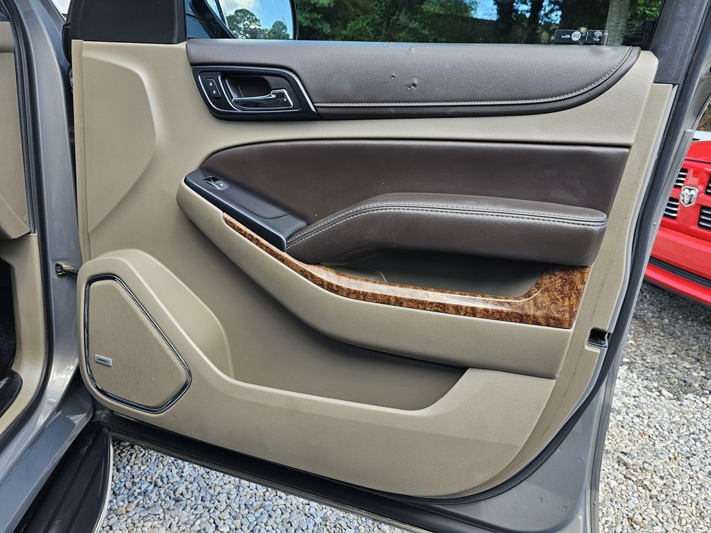 2017 Chevrolet Suburban Image 20