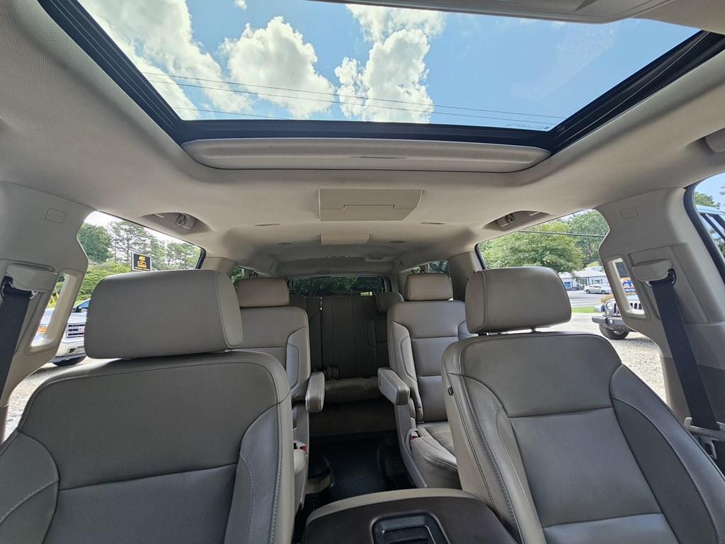 2017 Chevrolet Suburban Image 22
