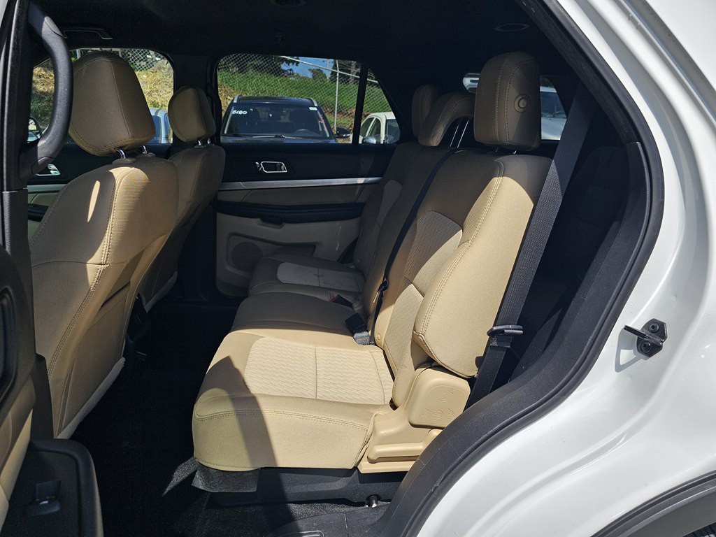 2017 Ford Explorer Image 13
