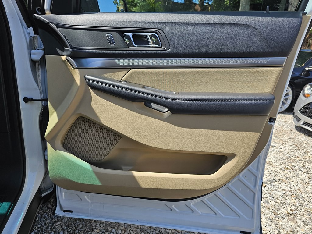 2017 Ford Explorer Image 19