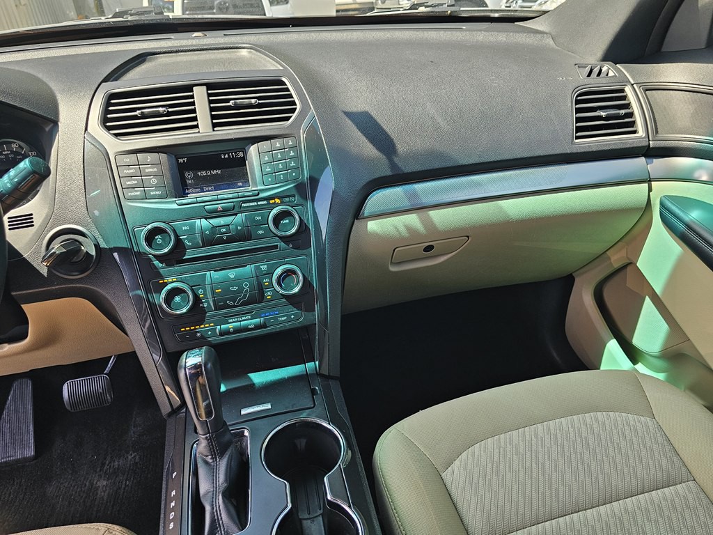 2017 Ford Explorer Image 24