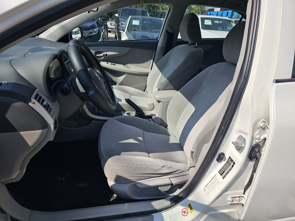 2009 Toyota Corolla Image 11